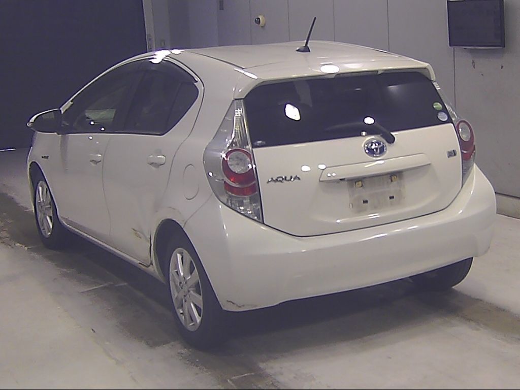 2014 Toyota Aqua G auction photo 5