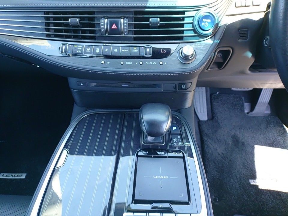 2018 Lexus LS auction photo 12