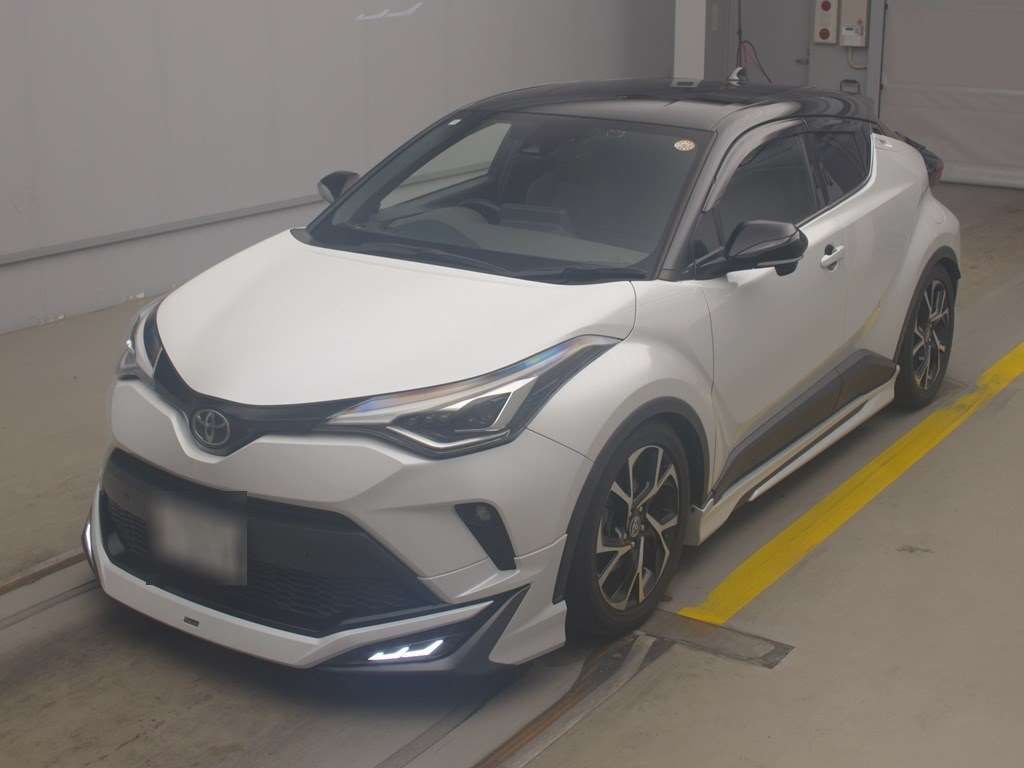 Japan Auction Vehicles 4 2022 Toyota C-HR G-T auction photo