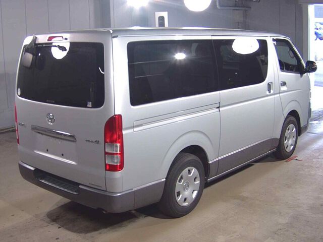 2005 Toyota Hiace ロングスーパーGL auction photo 5