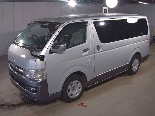 2005 Toyota Hiace ロングスーパーGL auction photo 4
