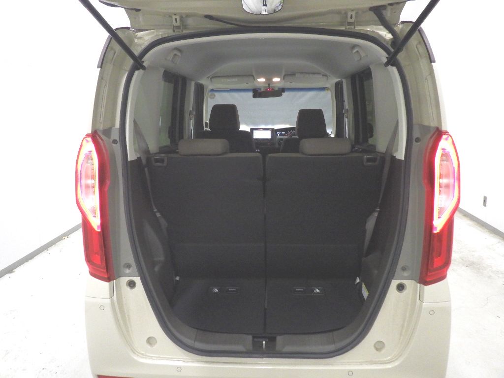2023 Honda N-BOX 4WD L Coordinate Style auction photo 8