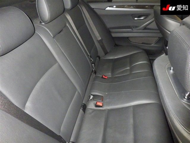 2013 BMW 5 Series 535i Mスポーツパッケージ auction photo 4
