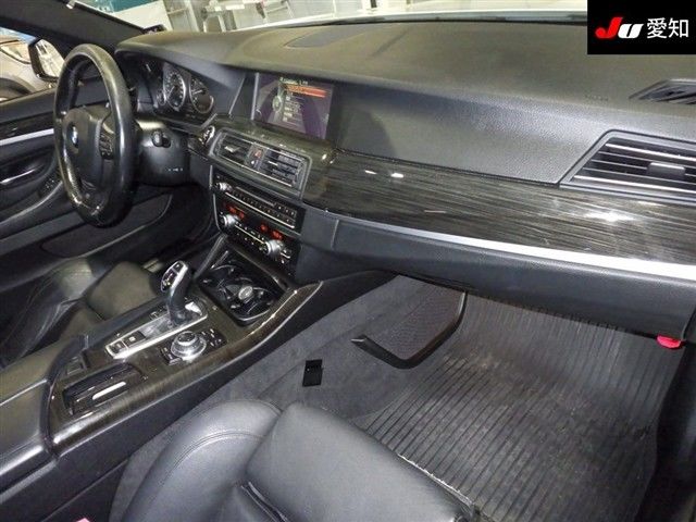 2013 BMW 5 Series 535i Mスポーツパッケージ auction photo 3