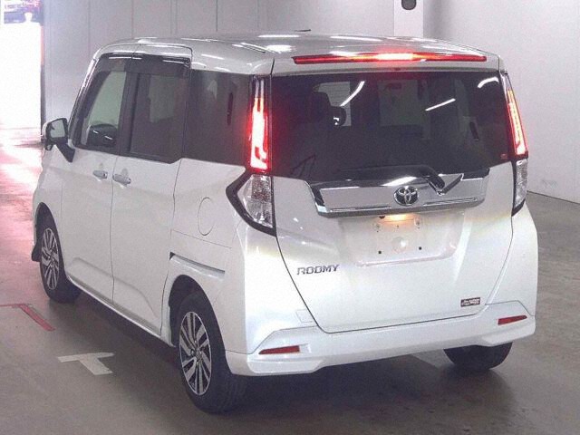2024 Toyota Roomy Custom G auction photo 2