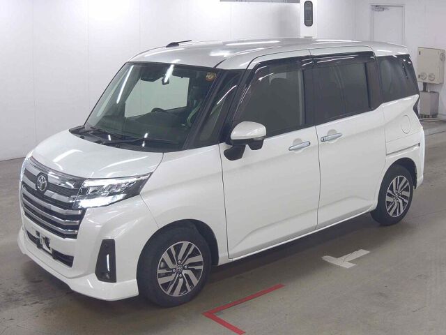 2024 Toyota Roomy Custom G auction photo 4