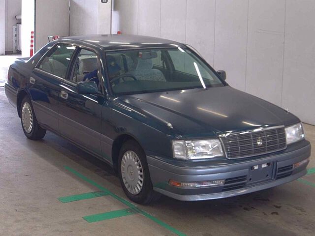 1997 Toyota Crown Royal Extra Japan auction vehicle