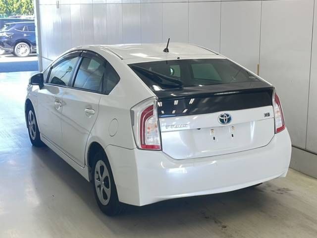 2014 Toyota Prius S auction photo 3
