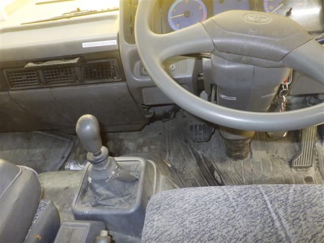 1996 Toyota Dyna Flatbed auction photo 7