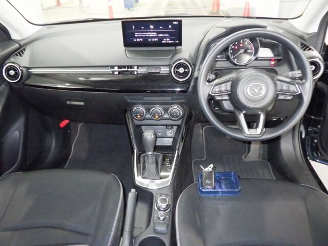 2024 Mazda 2 15 BD auction photo 3