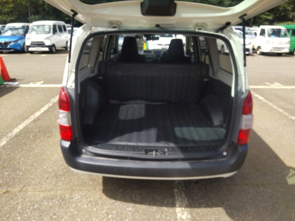 2021 Toyota Probox auction photo 8