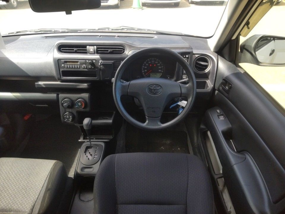 2021 Toyota Probox auction photo 3