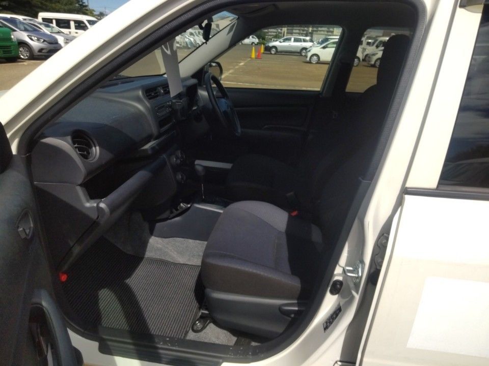 2021 Toyota Probox auction photo 16