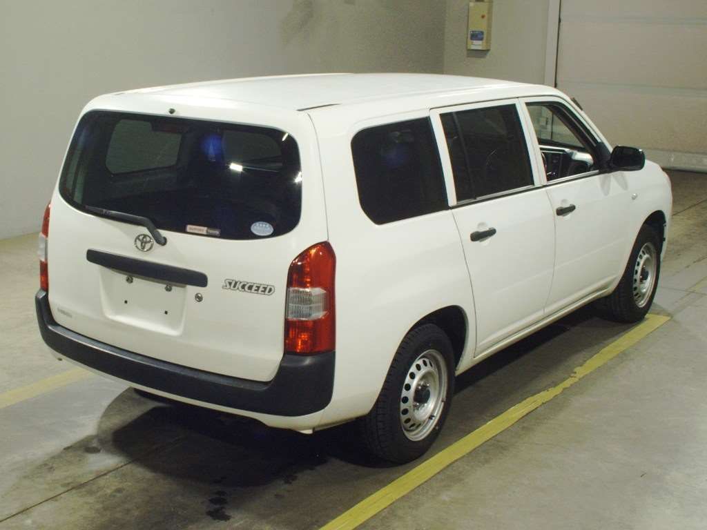 2019 Toyota Succeed UL 4WD auction photo 2