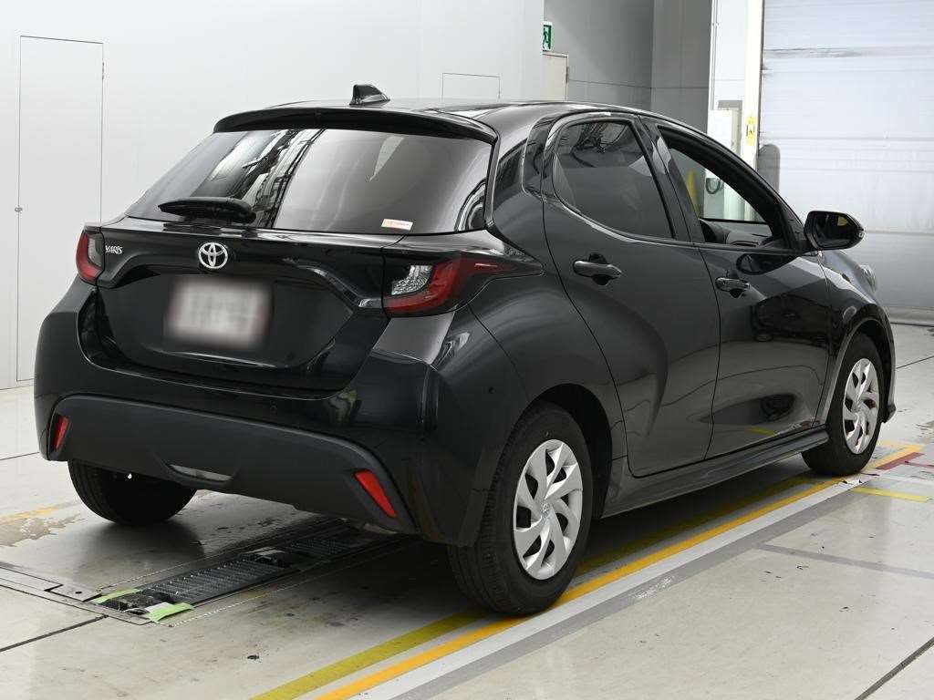 2021 Toyota Yaris X auction photo 2