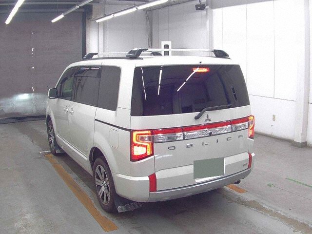 2021 Mitsubishi Delica D:5 G Power Package 4WD auction photo 2