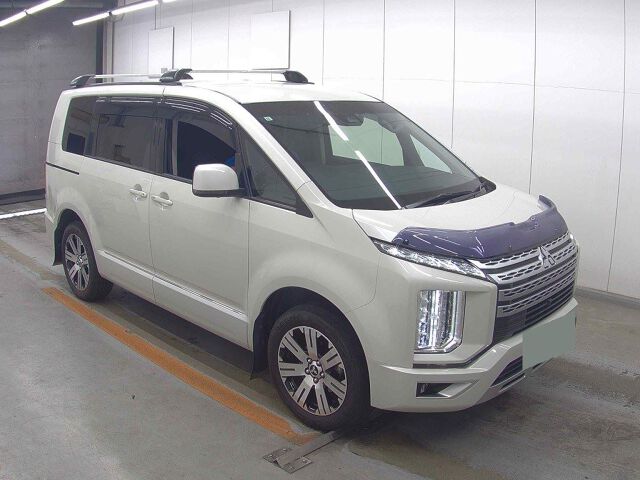 2021 Mitsubishi Delica D:5 G Power Package 4WD Japan auction vehicle