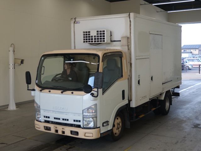 2010 Isuzu Elf バン Japan auction vehicle