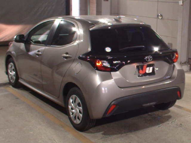2024 Toyota Yaris X auction photo 2