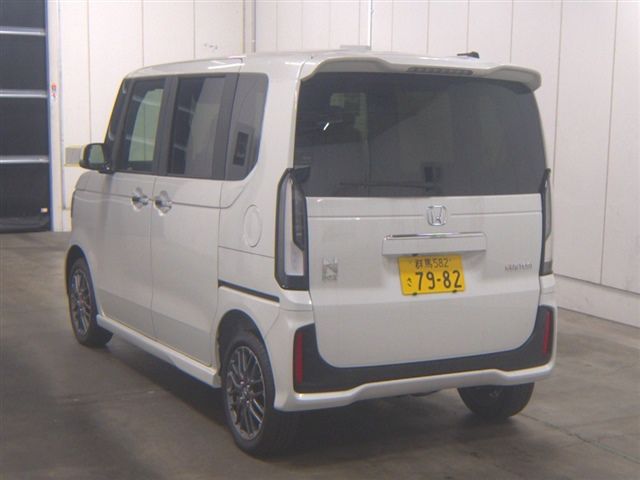 2026 Honda N-BOX 4WD Custom Turbo auction photo 2