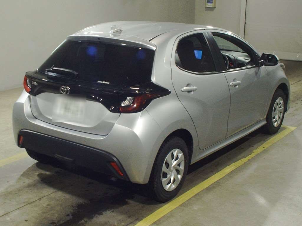 2024 Toyota Yaris X 4WD auction photo 2