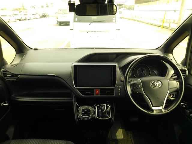 2017 Toyota Voxy ハイブリッドZS auction photo 8