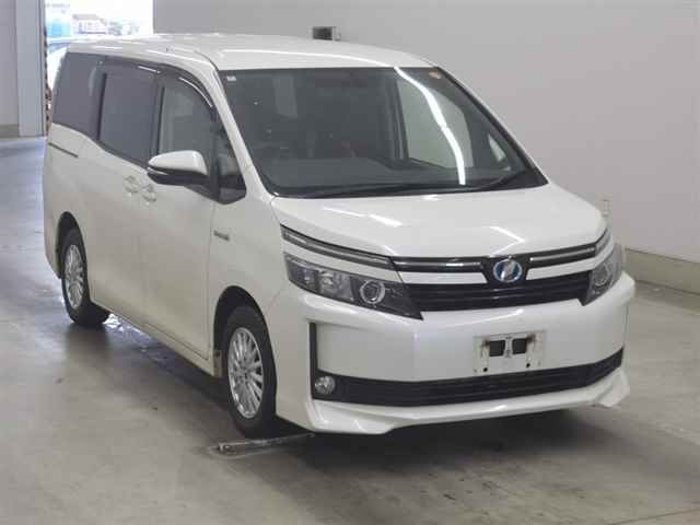 2014 Toyota Voxy ハイブリッドV Japan auction vehicle
