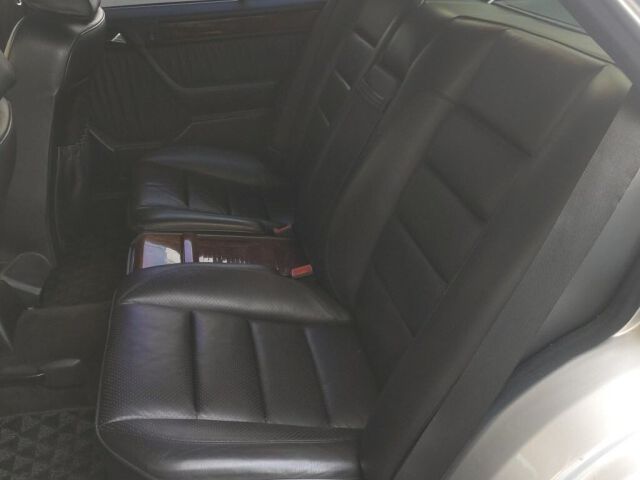 1993 Mercedes-Benz ミディアムクラス 500E auction photo 6