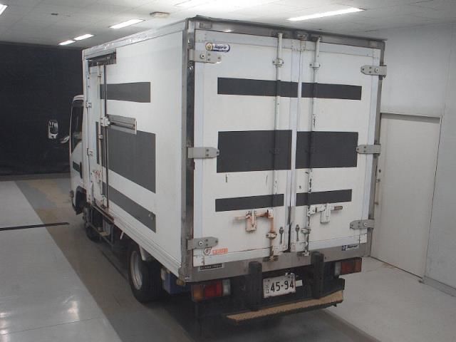 2010 Isuzu Elf Reitousha auction photo 2