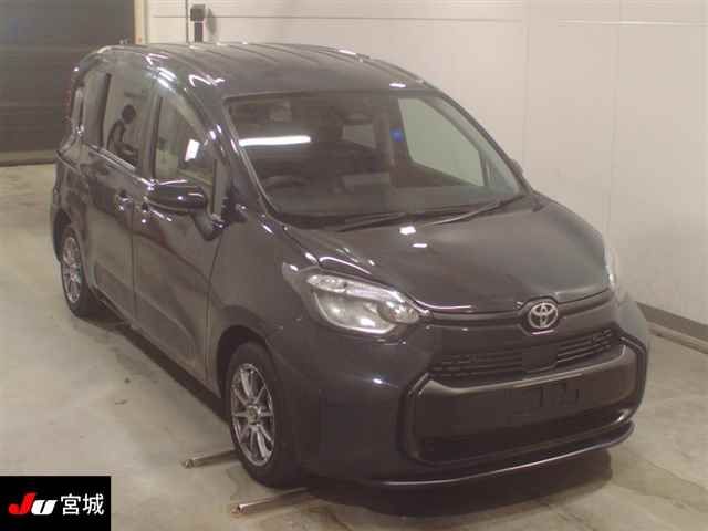 Japan Auction Vehicles 5 2024 Toyota Sienta Hybrid G auction photo