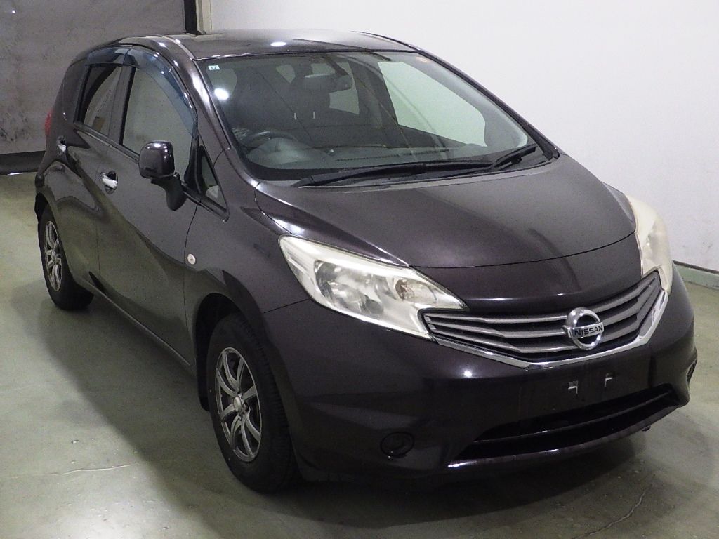 Japan Auction Vehicles 7 2013 Nissan ノート HB メダリスト auction photo