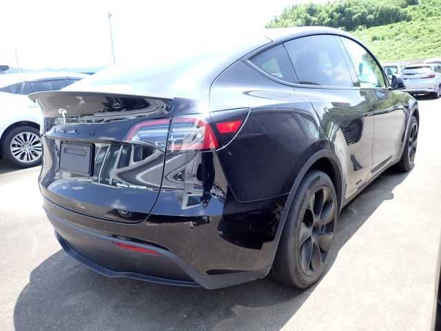 2023 Tesla モデルY 4WD auction photo 2
