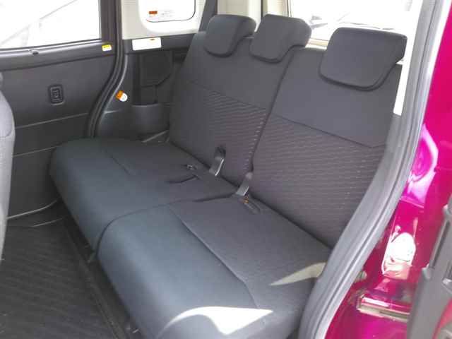2017 Toyota Roomy XS auction photo 9