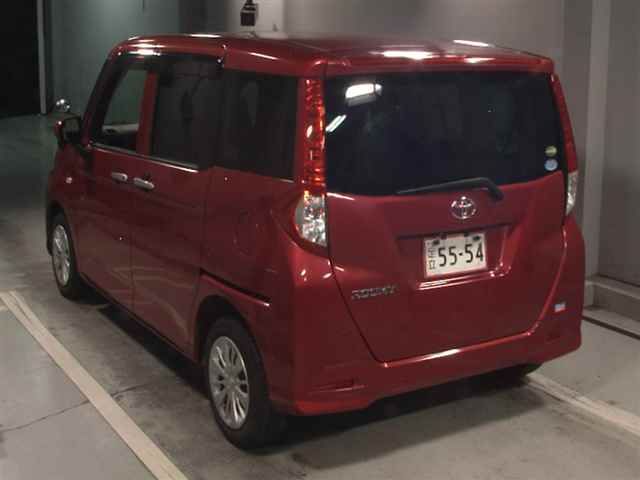 2017 Toyota Roomy XS auction photo 2