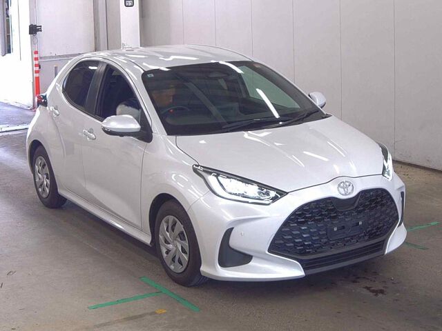 2024 Toyota Yaris G Japan auction vehicle