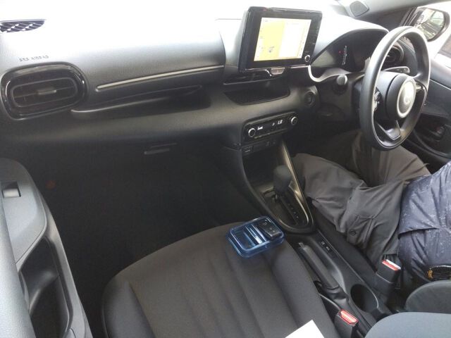 2024 Toyota Yaris G auction photo 3