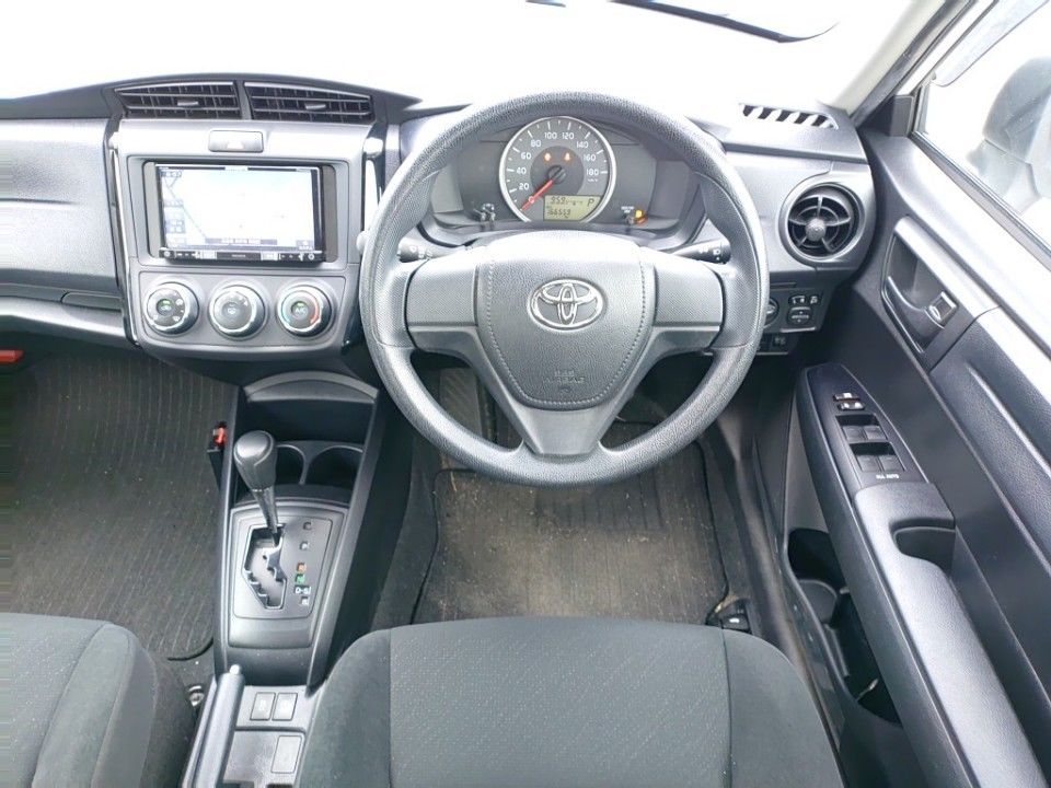 2019 Toyota カローラ アクシオ auction photo 3