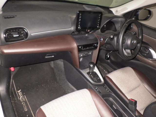 2021 Toyota Yaris Cross Z auction photo 2