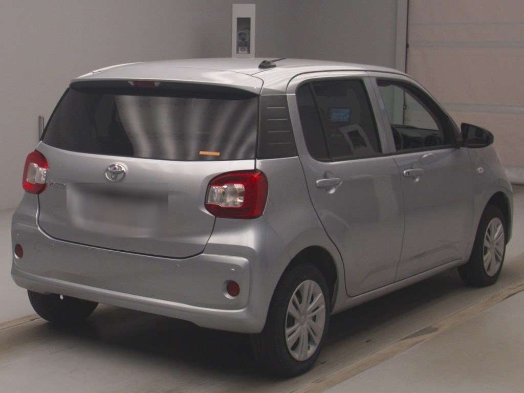 2021 Toyota Passo X auction photo 2