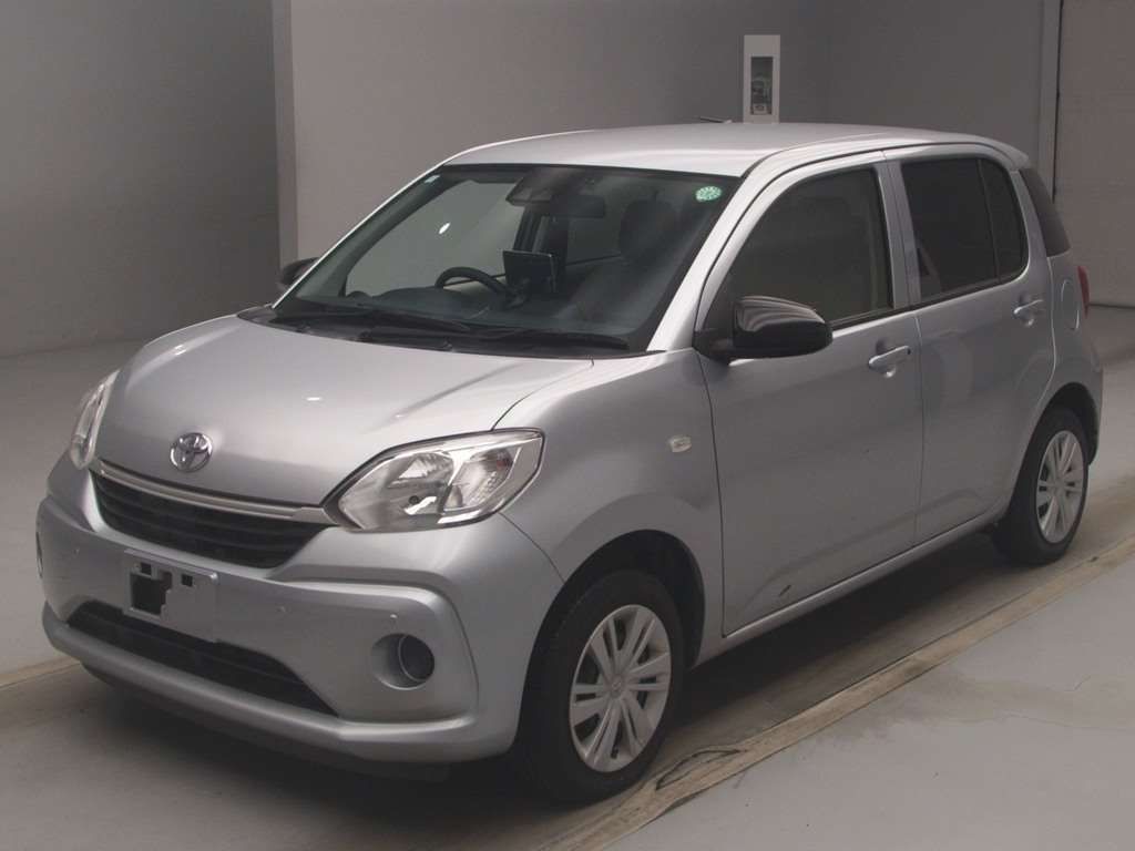 2021 Toyota Passo X Japan auction vehicle