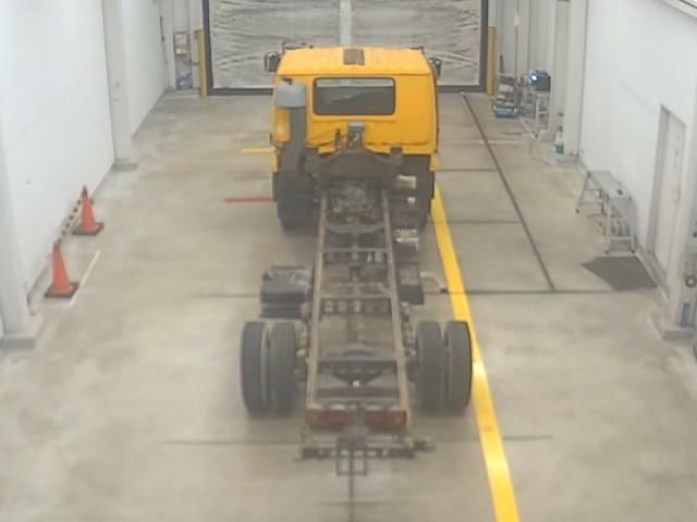 1998 Isuzu Forward シャーシ auction photo 3