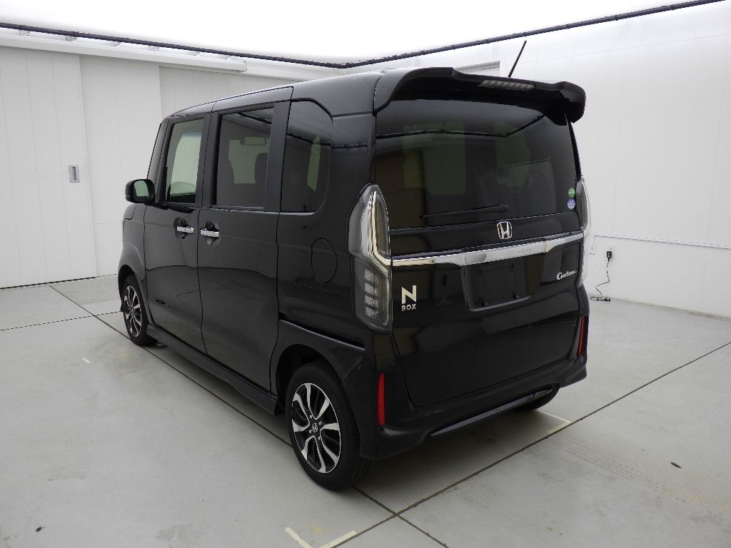 2019 Honda N-BOX 4WD Custom G L Honda Sensing auction photo 5