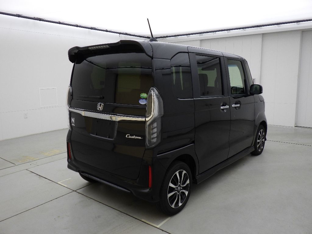 2019 Honda N-BOX 4WD Custom G L Honda Sensing auction photo 2