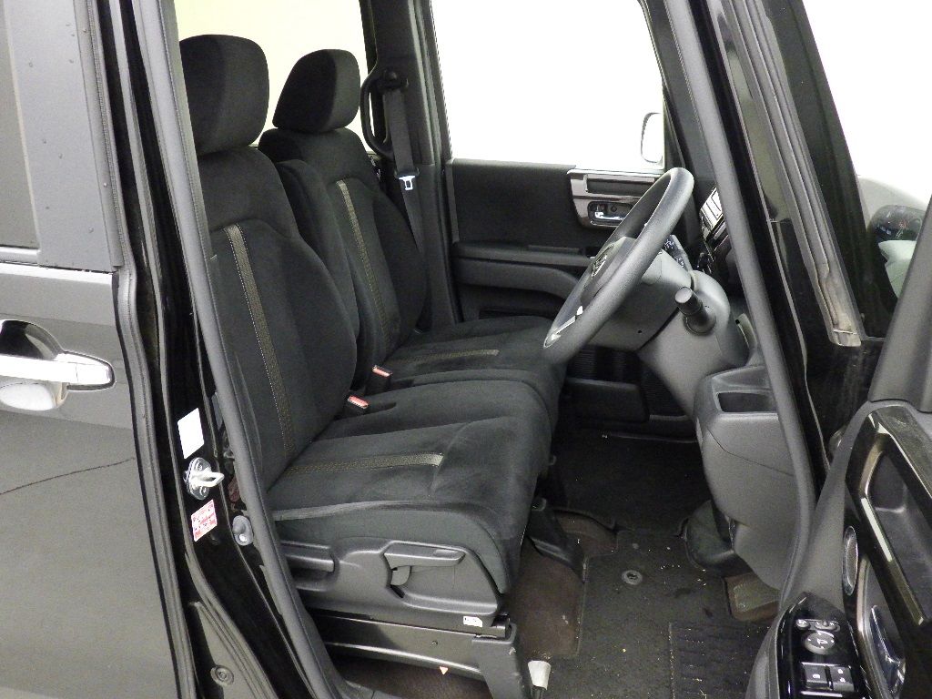 2019 Honda N-BOX 4WD Custom G L Honda Sensing auction photo 6