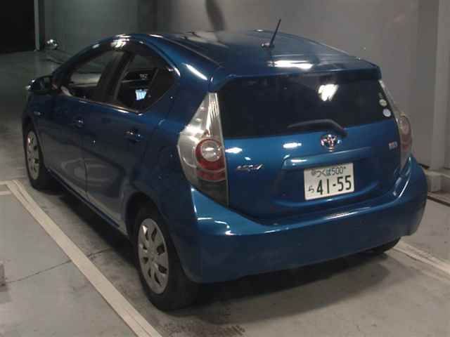 2012 Toyota Aqua G auction photo 2