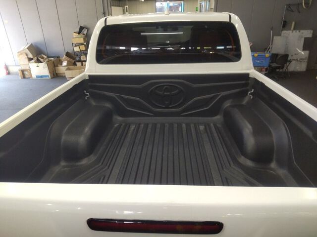 2022 Toyota Hilux Z GR Sport 4WD auction photo 6