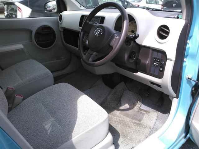 2012 Toyota Passo X L Package auction photo 3