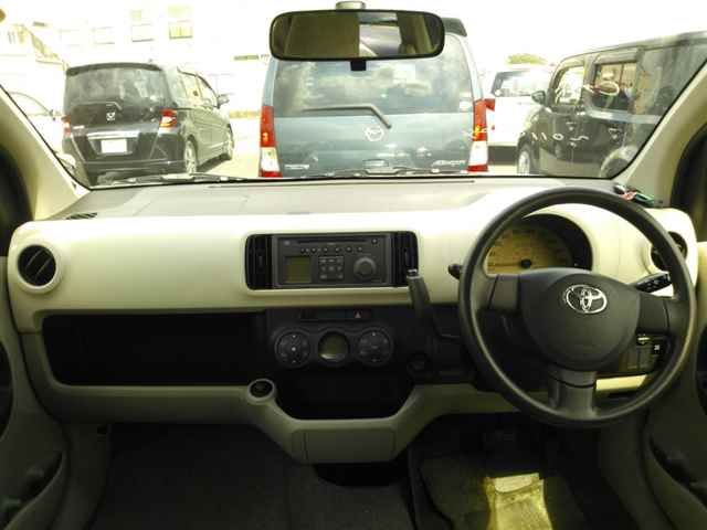 2012 Toyota Passo X L Package auction photo 8