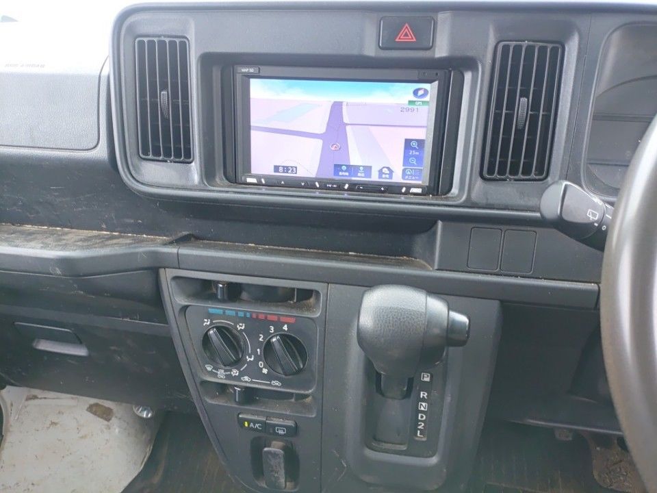 2020 Daihatsu ハイゼット カーゴ auction photo 11