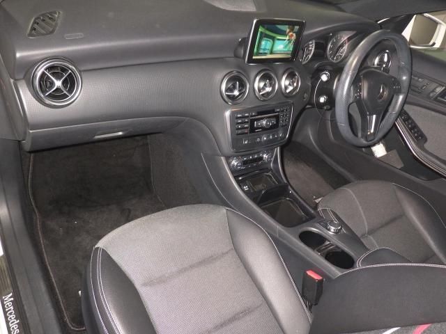 2015 Mercedes-Benz A 180 スタイル + auction photo 2